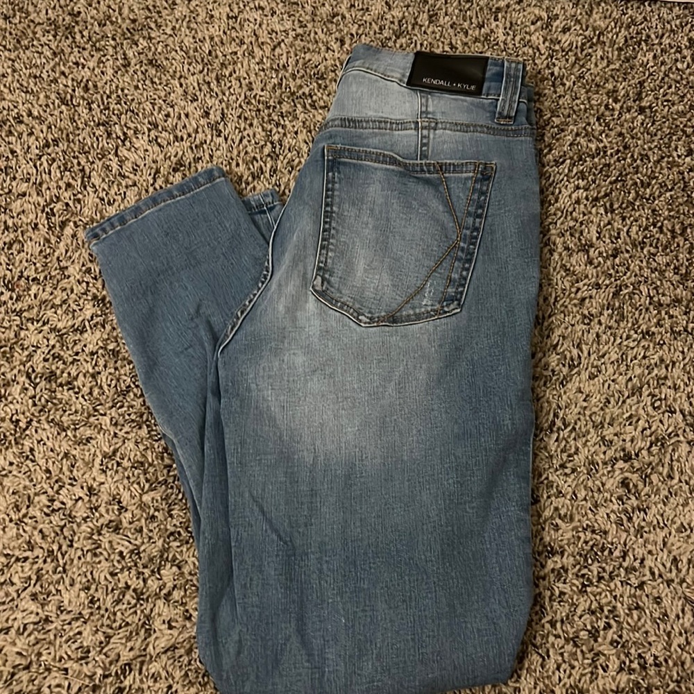 KENDALL + KYLIE DISTRESSED HIGH RISE SKINNY JEANS SIZE 27